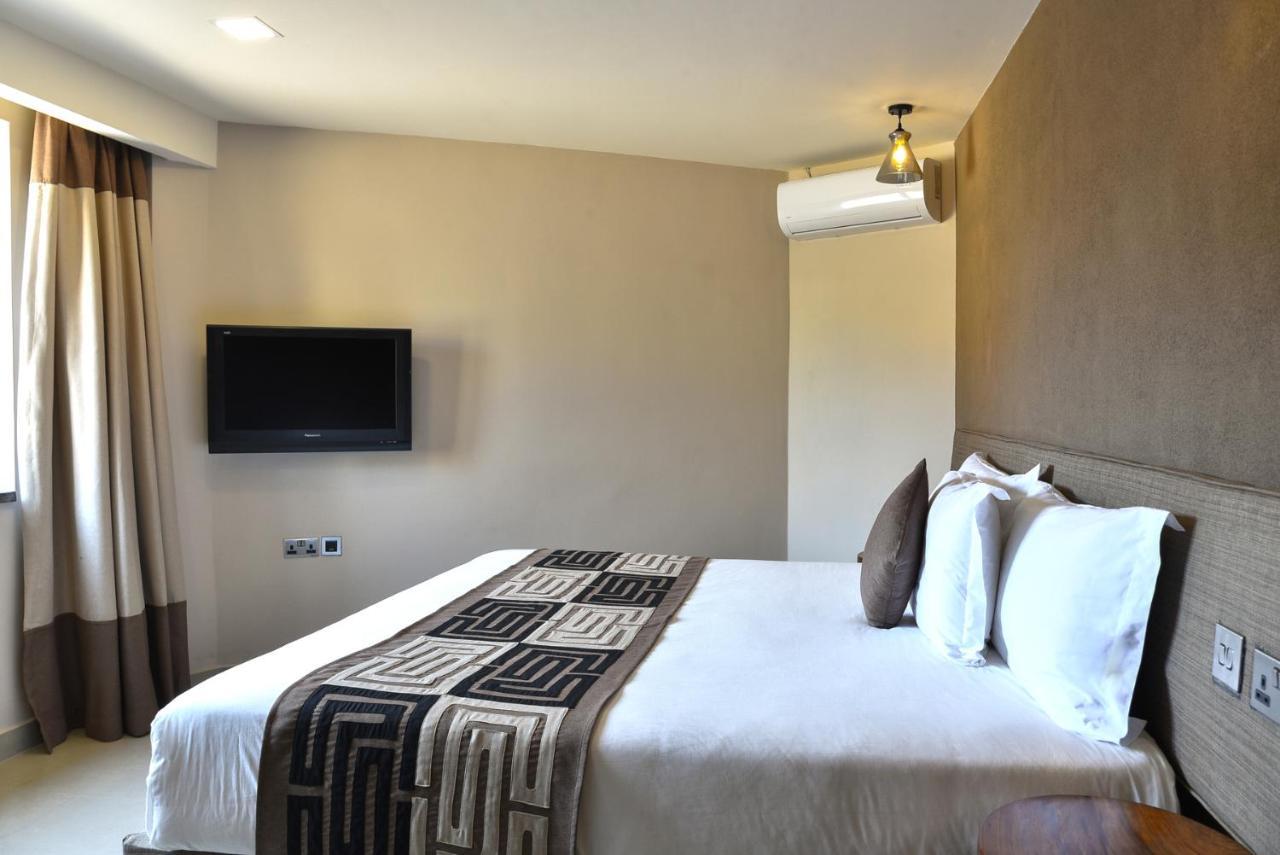 Speke Apartments Kitante Kampala Esterno foto