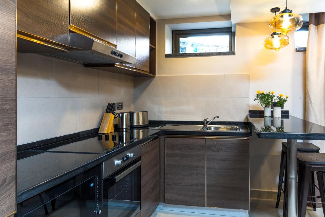 Speke Apartments Kitante Kampala Esterno foto