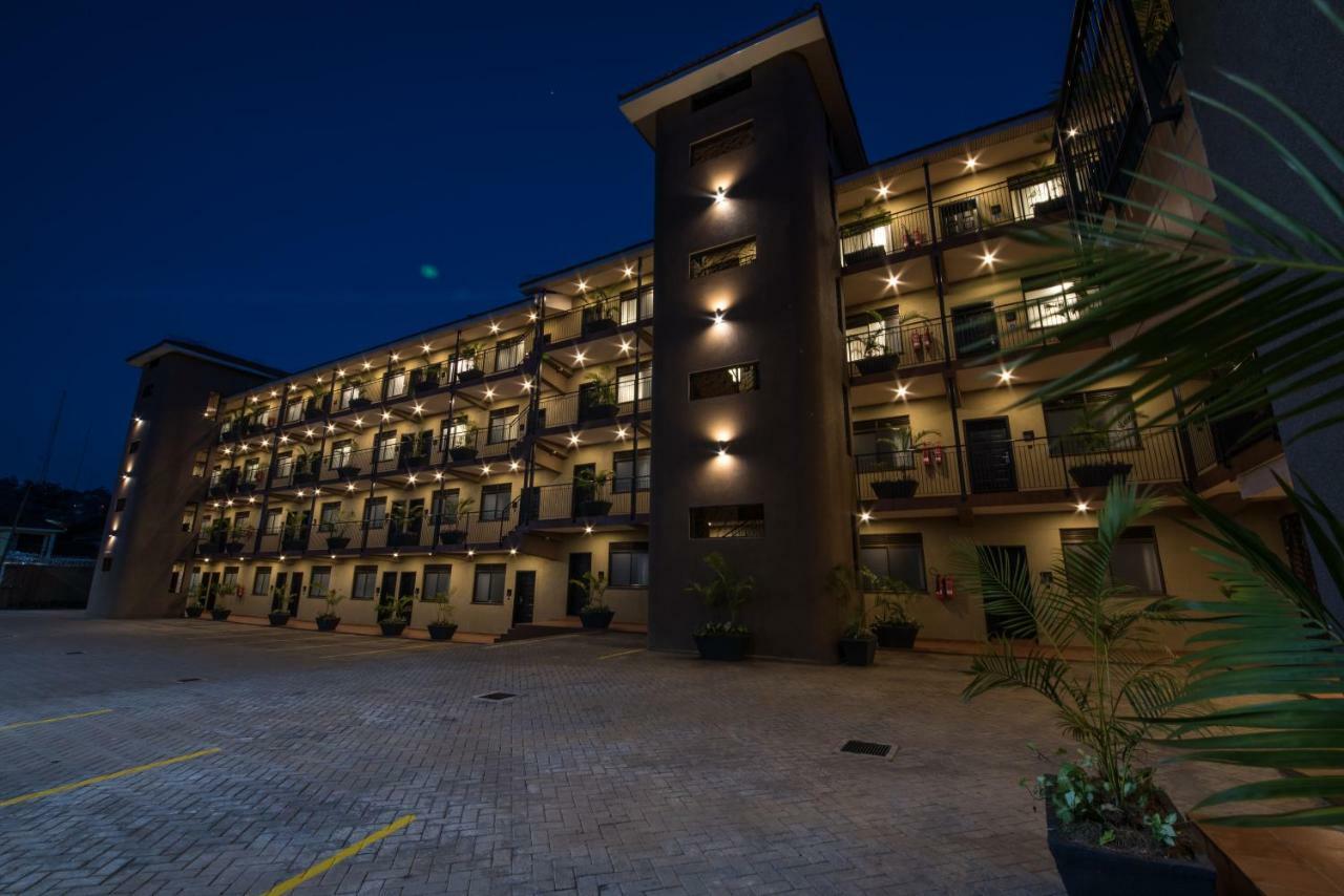 Speke Apartments Kitante Kampala Esterno foto