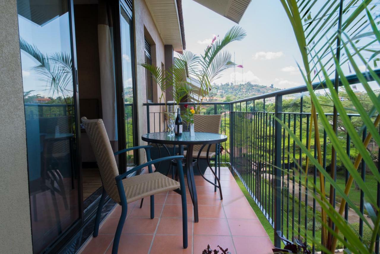 Speke Apartments Kitante Kampala Esterno foto