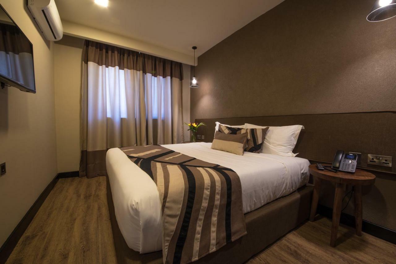 Speke Apartments Kitante Kampala Esterno foto