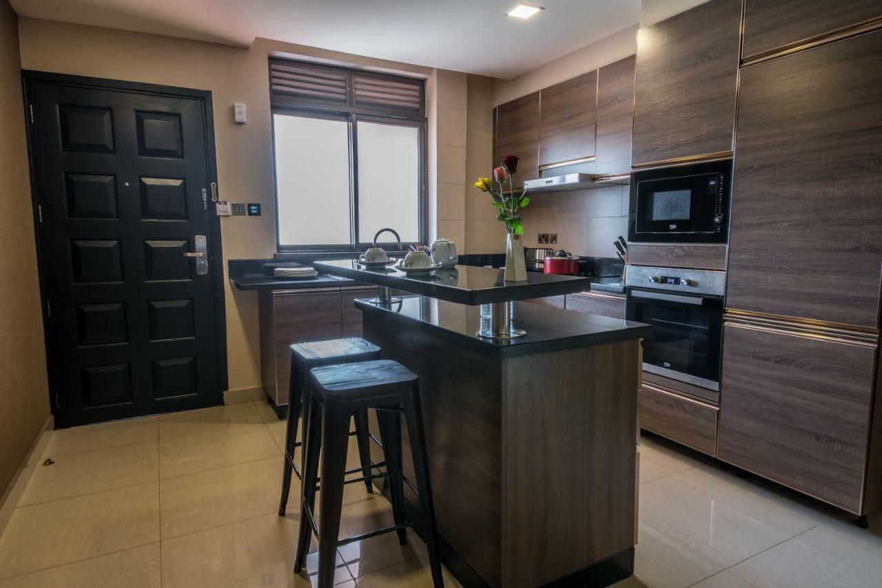 Speke Apartments Kitante Kampala Esterno foto